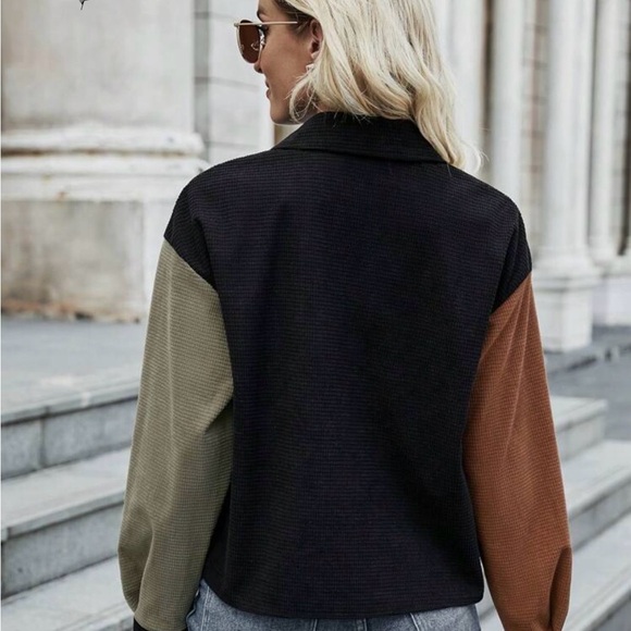 Colorblock Button-Up Jacket - Picture 3 of 3